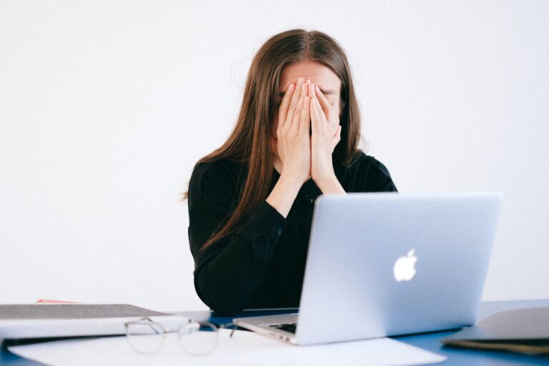 Desbloqueando Emoções: Como Superar Bloqueios Emocionais”